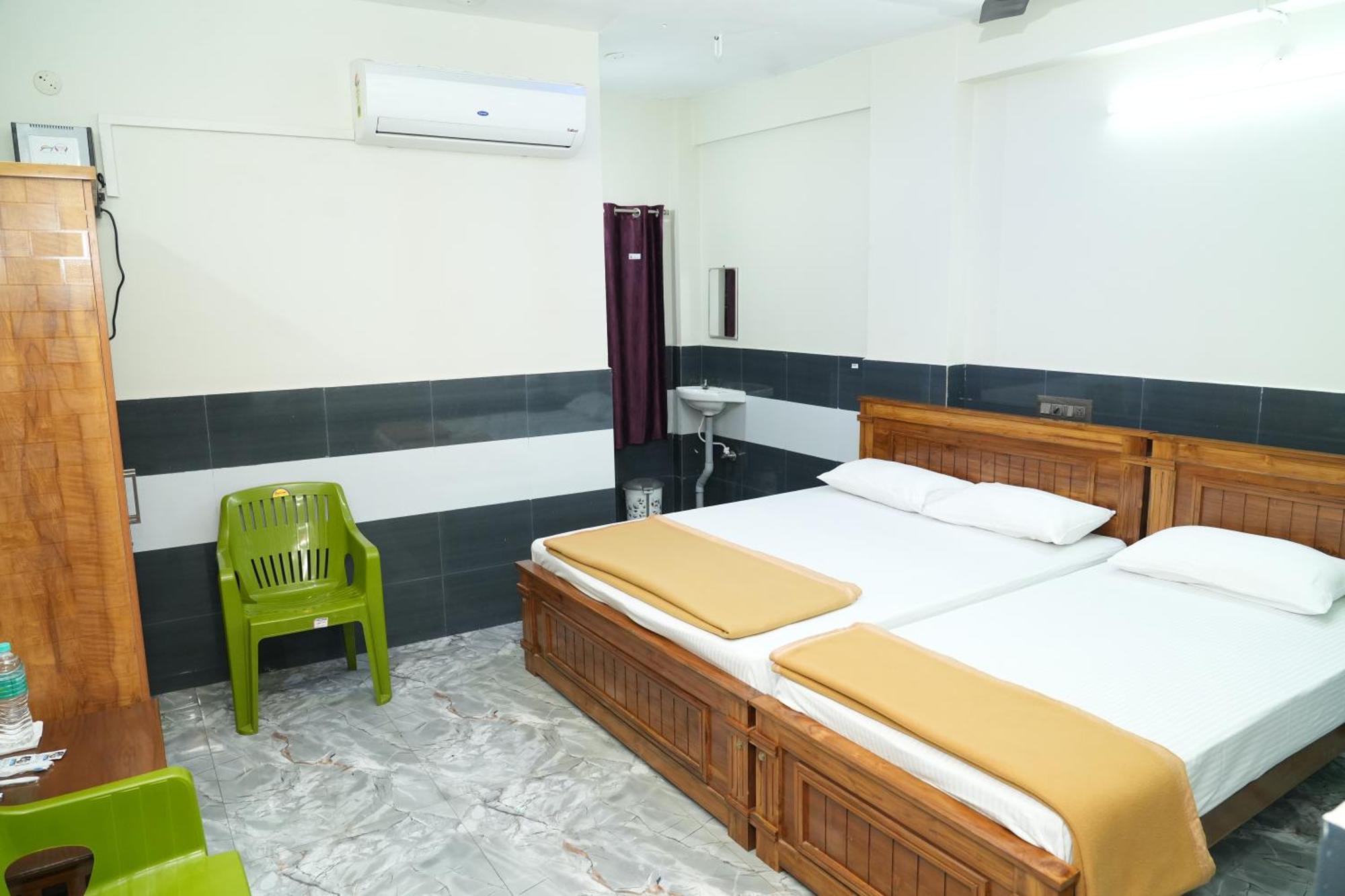 Rajali Residency Hotel Kulithalai Eksteriør billede